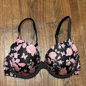 Victoria’s Secret bra